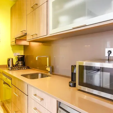 Apartman Cuban Terrace -1st Floor-center *
