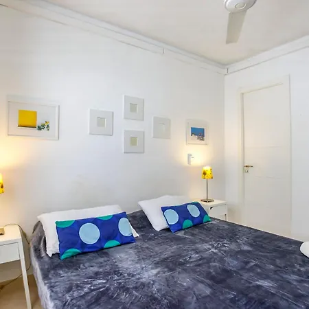 Cuban Green Terrace Apart -1st Floor-center Sitges